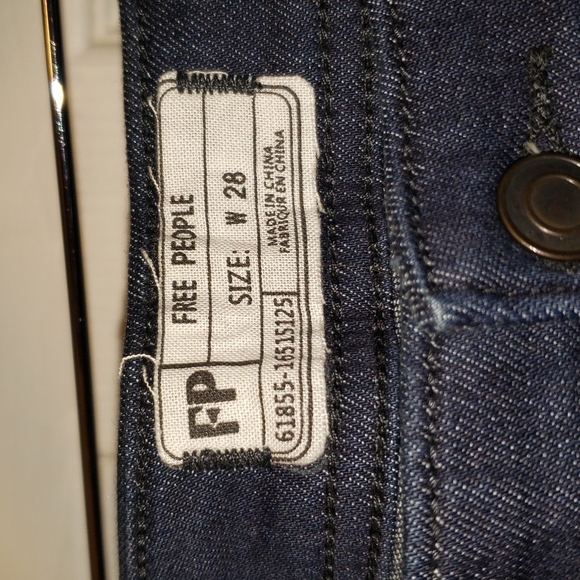 Free People dark blue jeans 28 - Picture 4 of 11